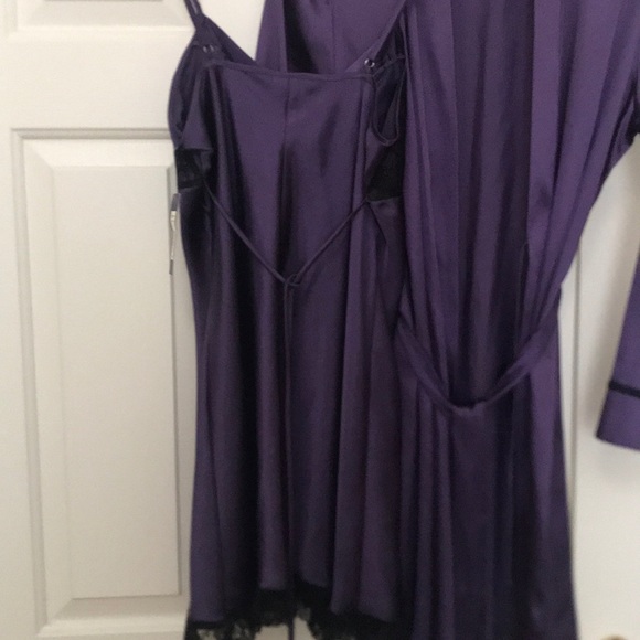 Pijama set in purple in size M by Apt 9 - Picture 5 of 5